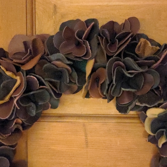 NEW! Handmade Leather Flower Rosette Wreath-14" Shades of Brown - Picture 3 of 6